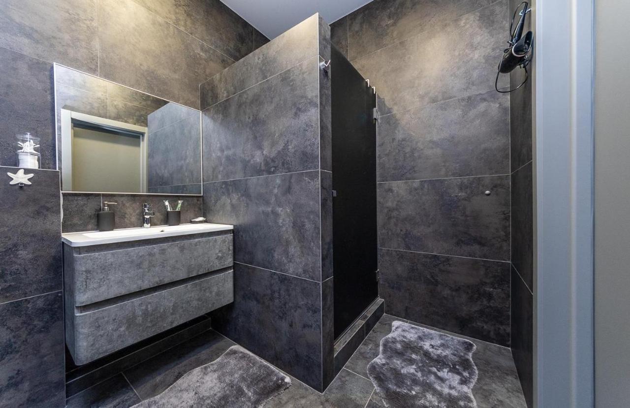 Luxury Apartments Smartplaza Obolon Metro Minskai Kiev Exterior foto