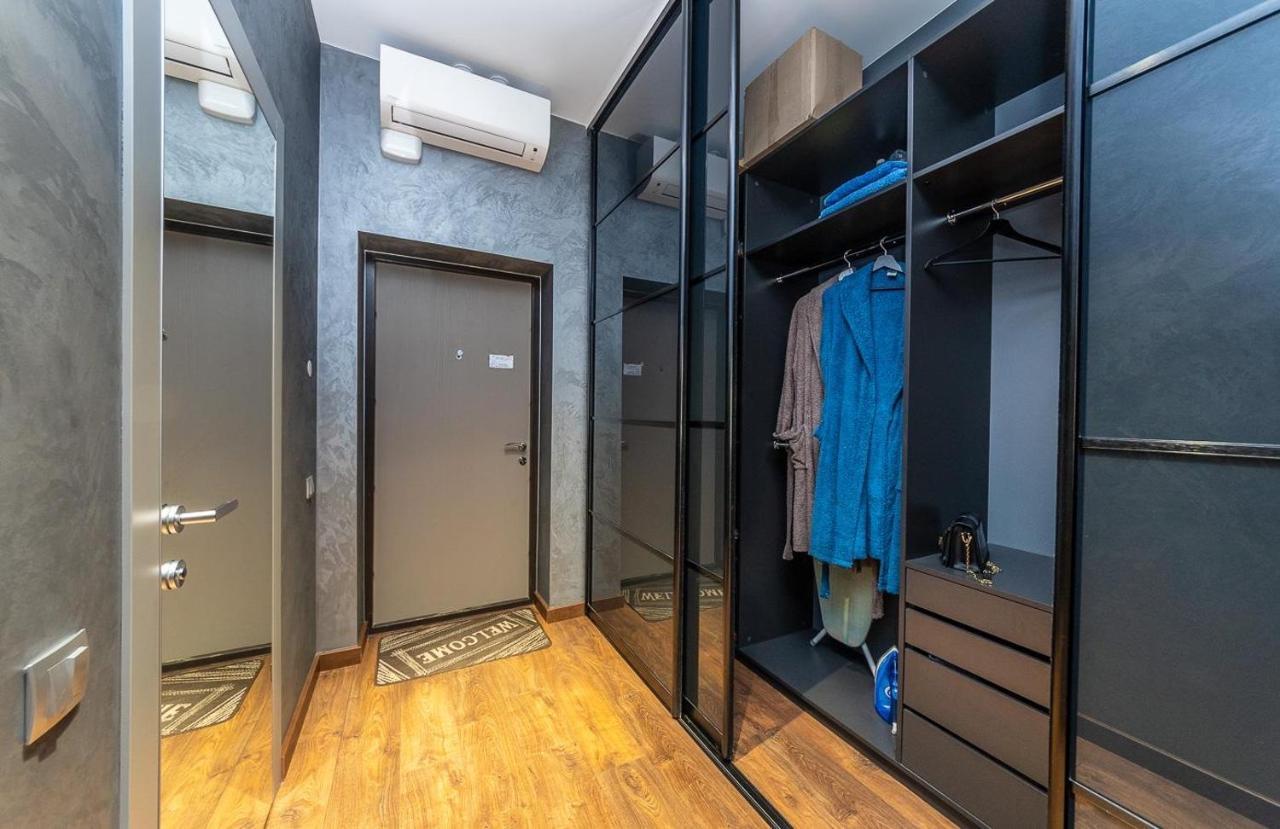 Luxury Apartments Smartplaza Obolon Metro Minskai Kiev Exterior foto